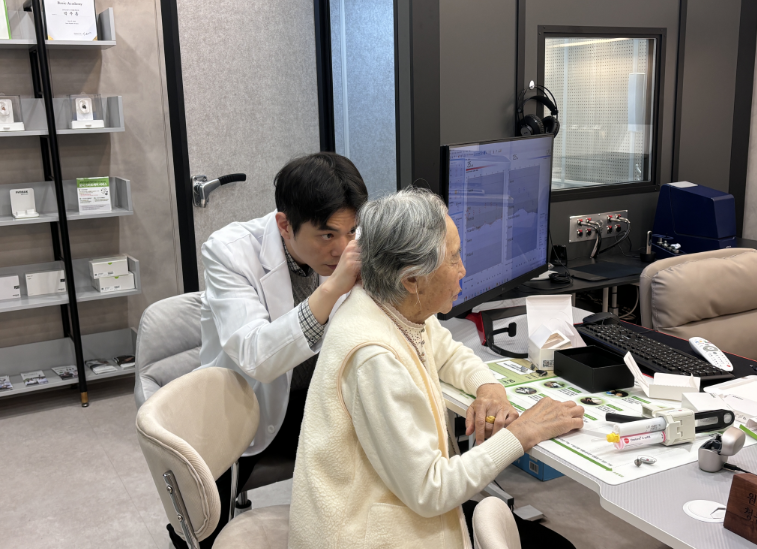 틀리지 않는 보청기 선택 방법: 포낙 공식인증 안양보청기 범계센터는 무엇이 다를까?